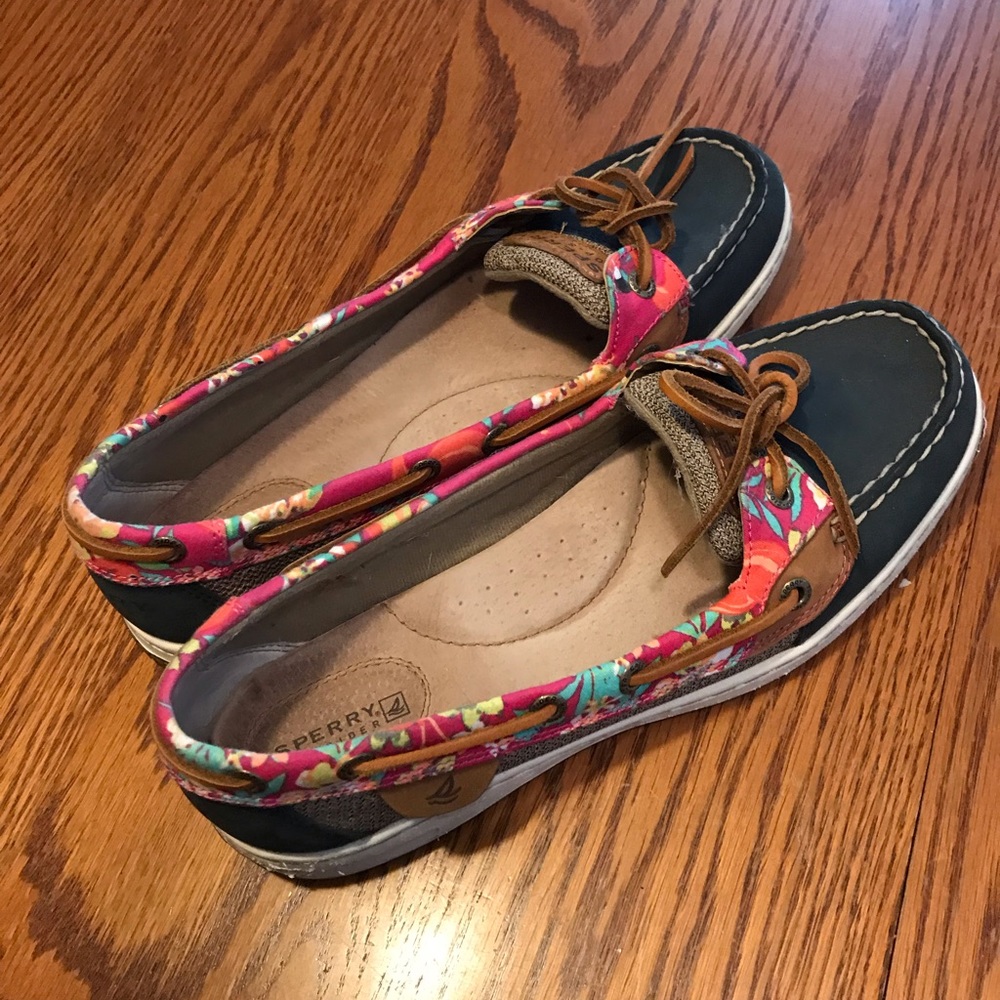 Sperry top siders gently used.